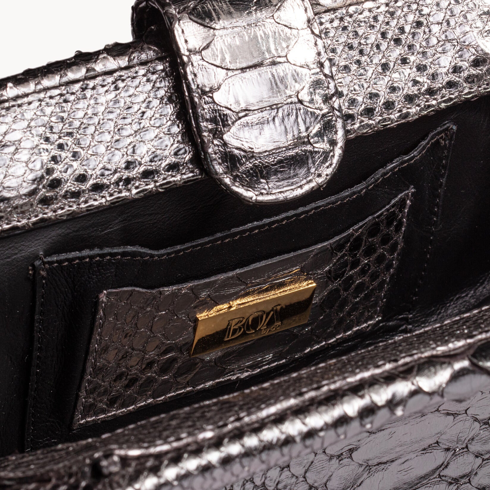 The Pouch Dark Silver